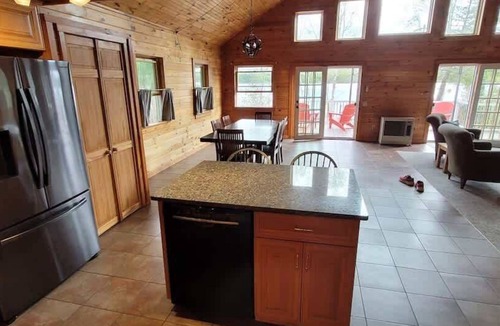 Lincoln House | Lakeside Serenity: Your Private Waterfront Escape