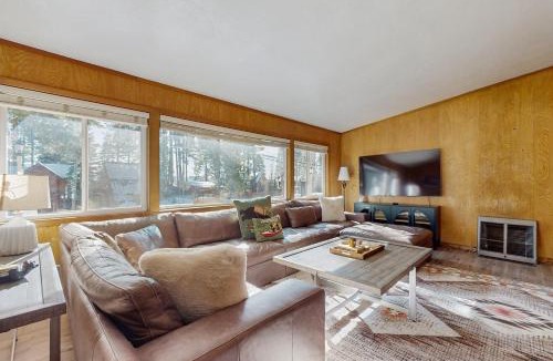 Carnelian Bay House | Lakeside Ski House