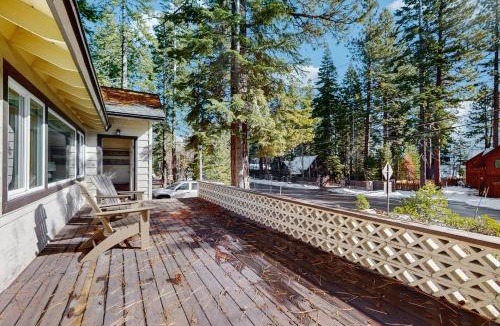 Carnelian Bay House | Lakeside Ski House