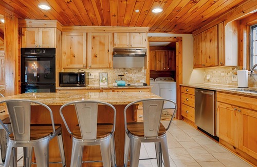 Honeoye Cottage | Lakeside Solace: Luxury Family Retreat!
