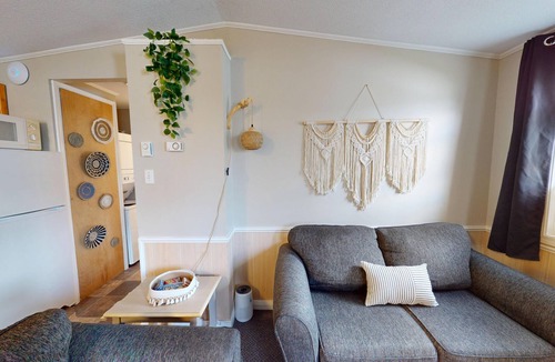 Plaster Rock Hotel | Lakeside Stays