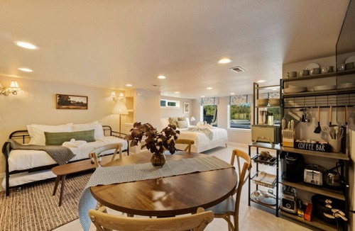 Fort Lewis House | Lakeside Studio Getaway | Hot Tub & Dock Access