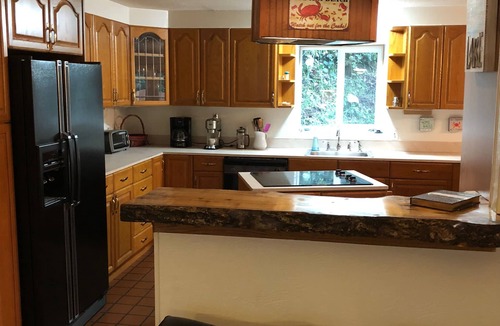 Lakeside House | Lakeside vacation rental