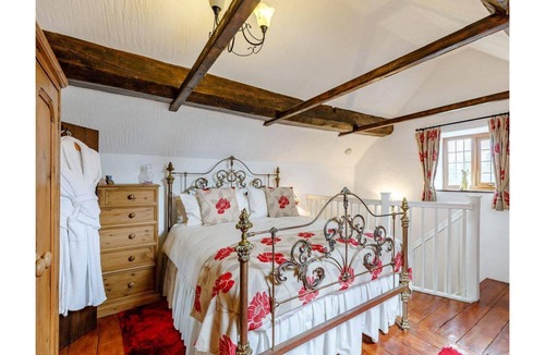 Endon Cottage | Lakeside View