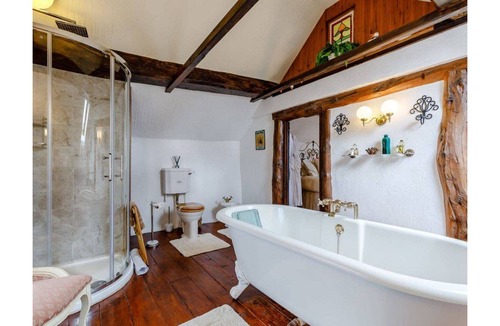 Endon Cottage | Lakeside View