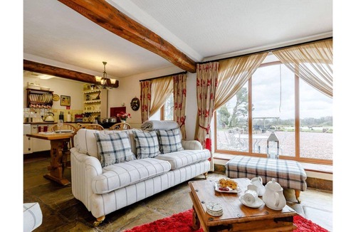 Endon Cottage | Lakeside View