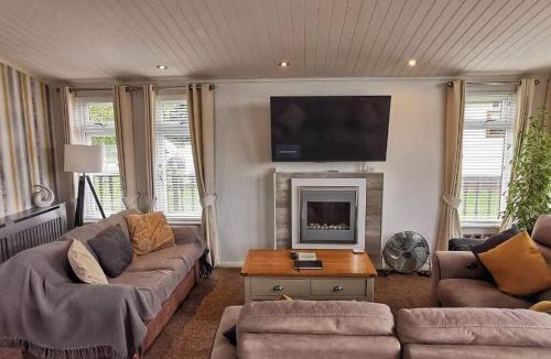 Wisbech House | Lakeside View