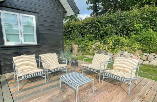 Virklund House | Lakeside villa in scenic Virklund