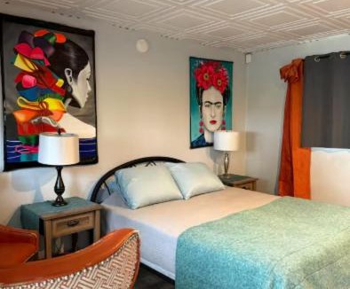 Romney Hotel | Lakeside Village Park Motel