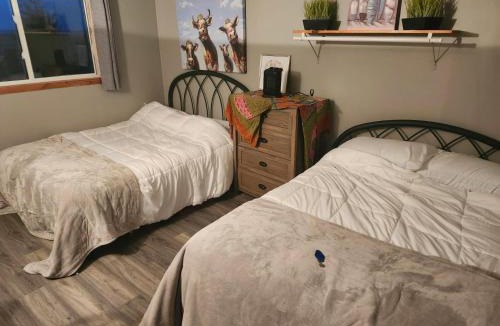 Romney Hotel | Lakeside Village Park Motel