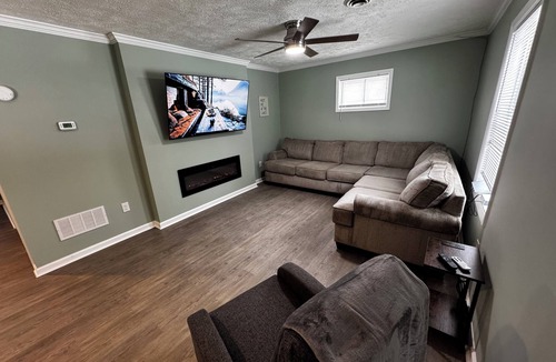 Westford House | Lakeside w hot tub