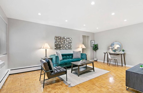 Lake View East Apartment | Lakeview 1BR Apt, Near Shops, Easy Transportation