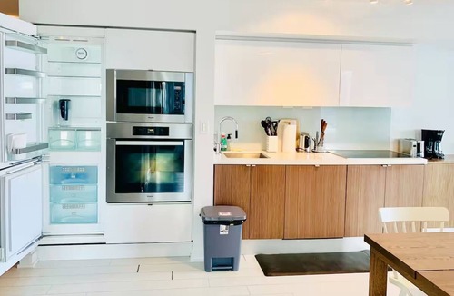 CityPlace Apartment | Lakeview 2B2B Modern Condo/FreeParking