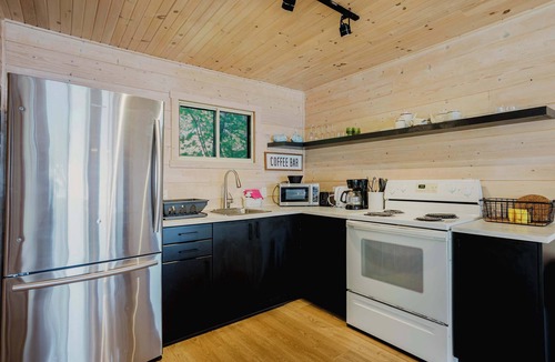 Carling Cottage | Lakeview 3-bedroom Cottage, BBQ, Firepit, Beach #2