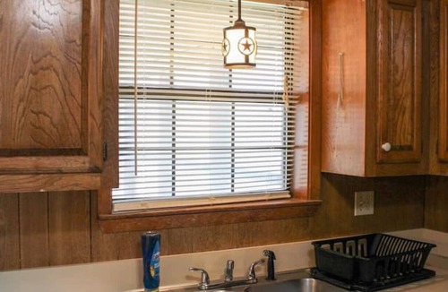 Navarro County House | Lakeview 4BR w/Fire Pit & Fenced Yard
