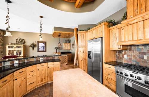 Two Harbors Condo | Lakeview 5 bedroom Executive Suite