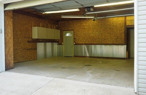 Kent County House | Lakeview Barndomunium