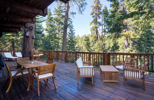 Ridgewood Cabin | Lakeview, Beautifully Remodeled Hilltop Cabin With Wraparound Deck.