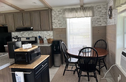 Ellenburg Depot House | Lakeview bungalow and fishing paradise.
