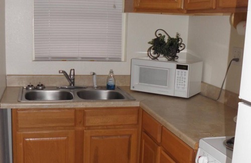 Sunrise Beach House | Lakeview Bungalow Retreat on Captain Ron's #6