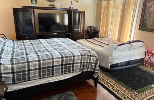 Colborne Apartment | Lakeview