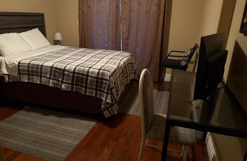Colborne Apartment | Lakeview