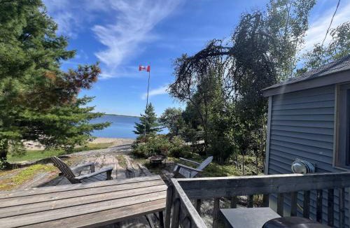 Carling House | Lakeview Cabin in Georgian Bay - Rockwood #3