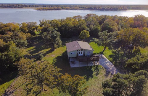 Somerville Cabin | Lakeview Cabin-Lake Access, fire pit, pets ok