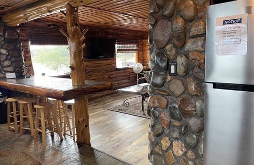 Pottsboro Cabin | Lakeview cabin on Lake Texoma at Little Mineral
