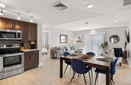 Canandaigua Condo | Lakeview Condo | Seasonal Hot Tub | Pool | Restaurant