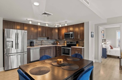 Canandaigua Condo | Lakeview Condo | Seasonal Hot Tub | Pool | Restaurant