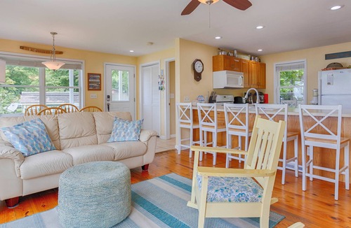 Cayuga House | Lakeview Cottage: "Beautiful Sunset Views!"