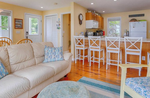 Cayuga House | Lakeview Cottage: "Beautiful Sunset Views!"