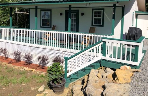 Park Hill Cottage | Lakeview Cottage Gem on Lake Tenkiller!