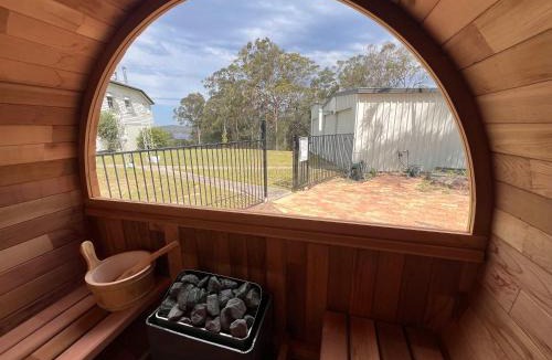 Mooloolah Valley House | Lakeview Cottage in Mooloolah Valley