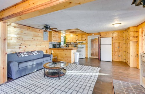 Lake House | Lakeview Cottage - Walk to Beach, Fire Pit