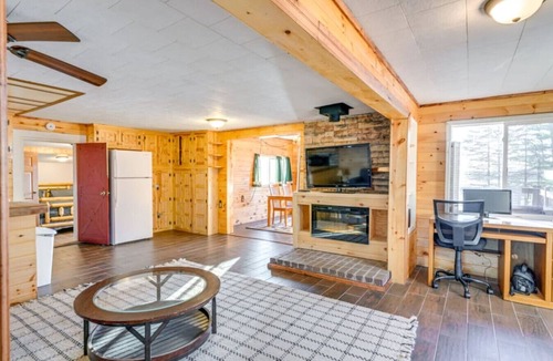 Lake House | Lakeview Cottage - Walk to Beach, Fire Pit