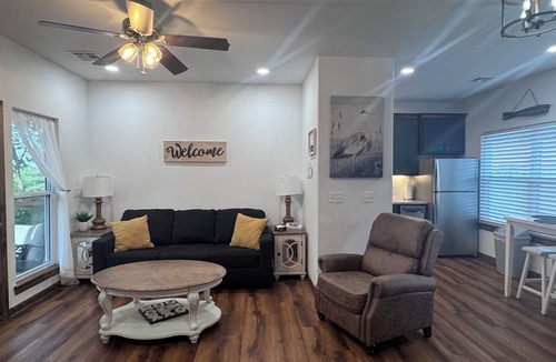 McAlester Cottage | Lakeview cottage with paved access, near boat ramp and only 10 mins from town!