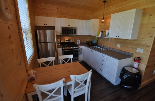 North Kawartha Cottage | Lakeview Cottages and Marina