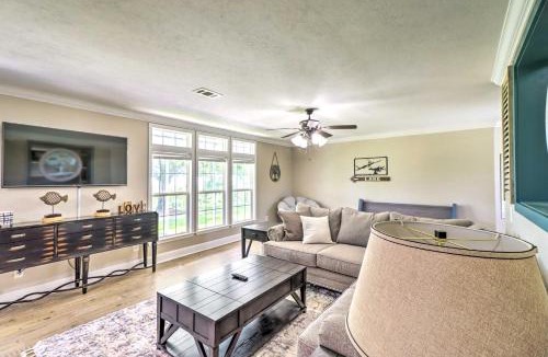 Edgemont House | Lakeview Edgemont Escape w/Fire Pit + Grill!