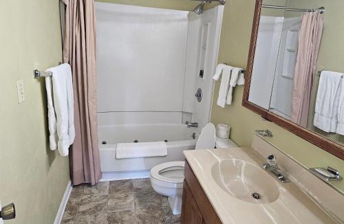 Cheat Lake Resort | Lakeview Golf Resort