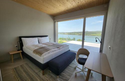 Beinwil am See House | Lakeview Guest Rooms with huge rooftop terrace