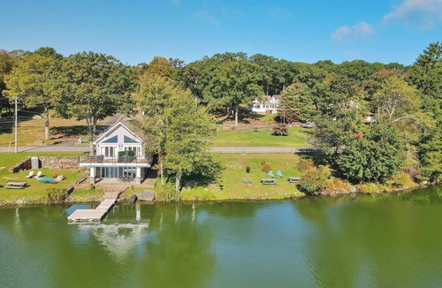 Cochecton House | Lakeview Hideaway! With Lakefront!
