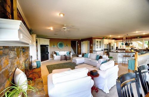 Vian House | Lakeview Home with Pool on beautiful Lake Tenkiller Oklahoma