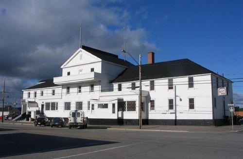 Wawa Hotel | Lakeview Hotel