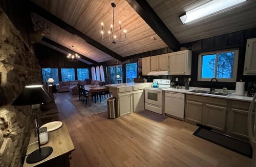 Fairfield Bay House | Lakeview House