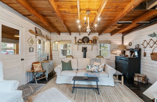 Sandy Creek House | Lakeview, Ice Fishing & Snowmobile Trails—Fire Pit. 1.5 bth. Great Kitchen, PETS