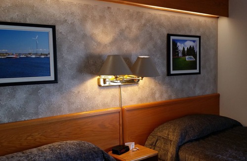 Blind River Hotel | Lakeview Inn
