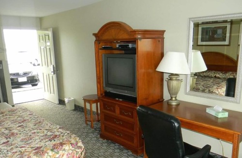 Centralia Hotel | Lakeview Inn Centralia