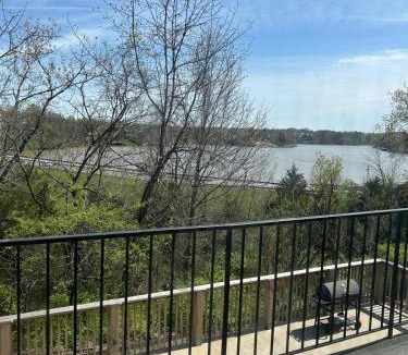 Lake St Louis Hotel | Lakeview Inn